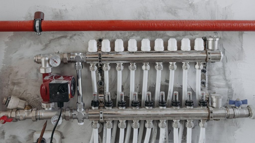 Tubes d'un plancher chauffant hydraulique