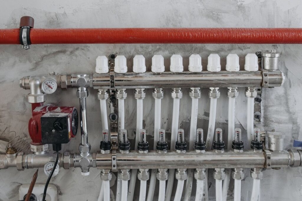 Tubes d'un plancher chauffant hydraulique